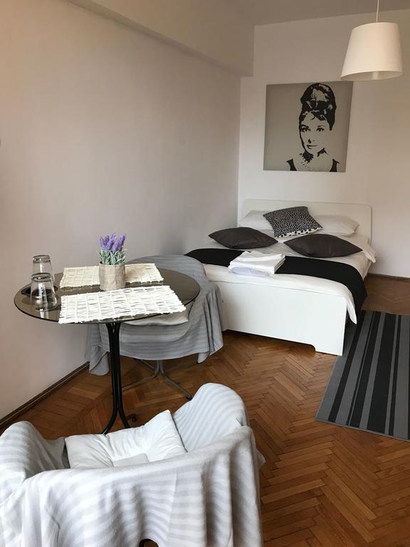 Studio Confort Букурещ Екстериор снимка